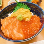 うに むらかみ - 三色丼 4565円