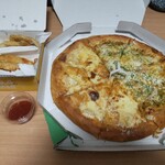 PIZZA 10.4 - 料理写真:ハーフ&ハーフ 4種のぜいたくチーズデラックス＋復刻エビカレードリア L、ベストパック、ディップソース(ケチャップ)