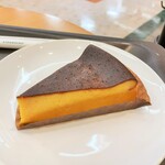 スターバックス・コーヒー - パンプキンのバスクチーズケーキ。510円