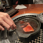 よろにく - ザブトンを、出汁でゆがく。