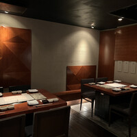 よろにく - 店内