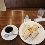 コーヒーハウス マキ - 珈琲とハムと玉子のホットサンド