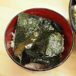 ラーメン 三亀 - ご飯に海苔
