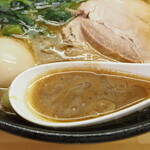 ラーメン 三亀 - スープ