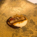 プレゼンテ スギ - ⑫金目鯛 ジャガイモのピュレ 薊根をチンザノロッソで漬け込んだソース