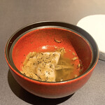 プレゼンテ スギ - ⑧利根川産天然すっぽん・印旛沼産ウシガエル・金目鯛アラのスープ イタリア産サマートリュフ すっぽんとウシガエルのラビオリ