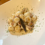 OASIS - タコのガーリック