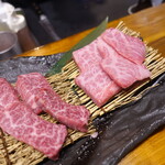 焼肉 鶴北 - 特上ハラミ、特上ロース