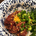 博多流 神屋 西宮店 - 馬肉ユッケ