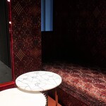 PENITENT - 奥の中東風個室。