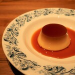 PENITENT - 硬くもなく柔らかくもなく不思議な食感！　卵の味しっかり、甘さ控えめ。カラメルは苦みが効いたサラサラ系。