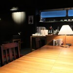 PENITENT - 大きなテーブル。