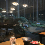 霧島ホテル - ライトアップされた100年杉庭園を観ながらの食事は最高ですね♪