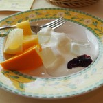 ロワゾブルー - 朝食　フルーツ　アロエとヨーグルト.jpg