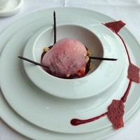 アルカナ 東京 - 赤い果実とミルクチョコレート