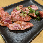 焼肉・ホルモン 冨まる  平生店 - 中落ちカルビ 1012円