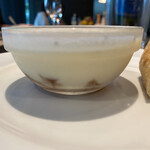 キャトルラパン - 下部にはコンソメのジュレがあるのです