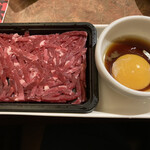 焼肉菜包 朴然 - 料理写真:ユッケ