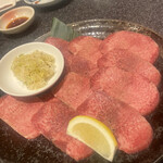 Kankokukatei Ryouri Yakiniku No Kinkai - 薄切りタン(旨ネギ付き)！