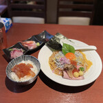 酒肴場 屯 - 【限定】自家製唐墨と釜揚げしらすのまぜそば¥1350、海鮮丼¥500