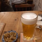 Takahashi To Gyouza - ビールとお通し。