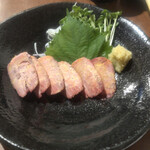 つる屋 - タン刺し　980円