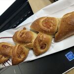 Bakery&Patisserie REBELLBE 日ノ出町店​ - 