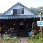 麦わらぼうし - 一見、「入っていいのかな？」「やってるのかな？」という印象でした。