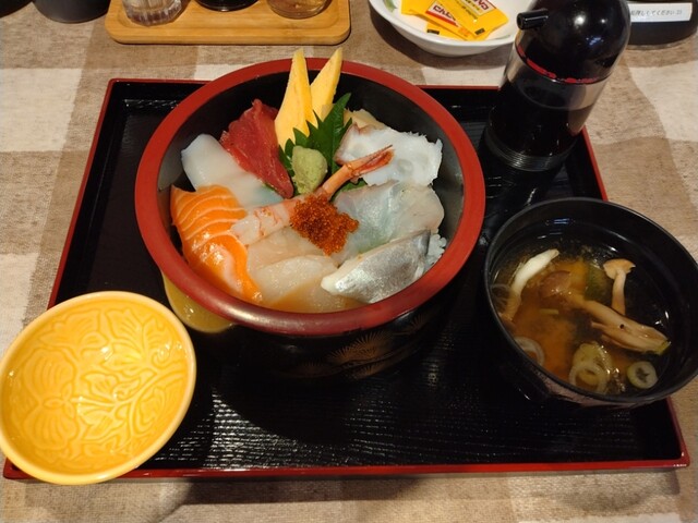 海鮮丼 魚常 - 稚内（海鮮丼）の写真