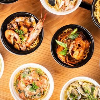 麺もソースも具材も選べる“オーダーメイドパスタ”を楽しんで