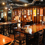 Isagosakaba - 最大120名様★テーブル席は、会社帰りのちょい飲みから、大人数宴会まで幅広いシーンに対応します！