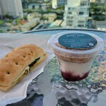 Starbucks - フォカッチャとヨーグルト