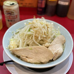 自家製麺 酉 - ラーメン中:200g、ニンニク、ちょい野菜、ちょいアブラ¥850、缶ビール¥350