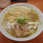 日陰 - 海老ワンタンメン 950円