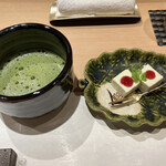 難波 鮨 よこ田 - デザートのチーズケーキと抹茶