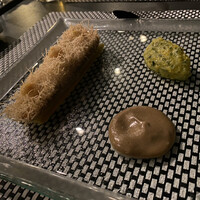 ルアン 鮒鶴京都鴨川リゾート - ズッキーニのペーストと炊き出した鮎のペーストをつけて食べる鮎の揚げ物(オシャレな名前がついていたが忘れた)