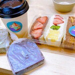 NiBBLES COFFEE！ - フルーツサンド、コーヒー、パウンドケーキ