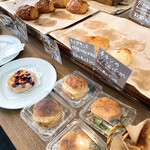 Le Midi Boulangerie et boutique - 