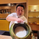銀座 稲葉 - 稲葉大将と土鍋ご飯