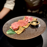 西麻布 焼肉 X - タン三兄弟