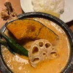 カレー オハナ - レッドカレー ごはん少なめ