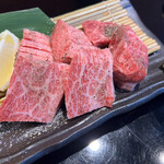 TOKYO焼肉ごぉ - 究極厚切り三点盛り
