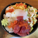 四季亭 - ミニマグロアボカド丼を選択　他に天丼、ちらし寿司、タレかつ丼なども選択出来ます