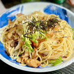 洗濯船 - キノコと大根おろしのスパゲティ。