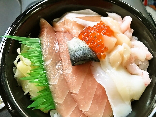 魚丼 郡山店 - 郡山富田（海鮮丼）