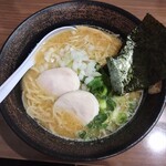 麺屋 甲武信 - 濃厚醤油鶏白湯そば。