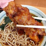 爽亭 - 唐揚げは、鳥もも肉使用〜