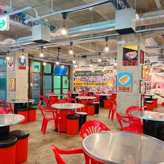 A stylish interior that looks great on social media ◎ Enjoy a fun trip to small Korea ♪