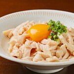 TORITATSU - 蒸し鶏卵黄のせ