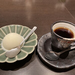 しゃぶ禅 - デザートとコーヒー（烏龍茶、ジュースから選べます）